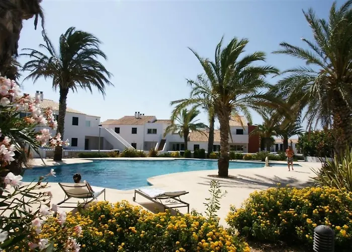 En Menorca Con Piscina Y Cerca Playa *