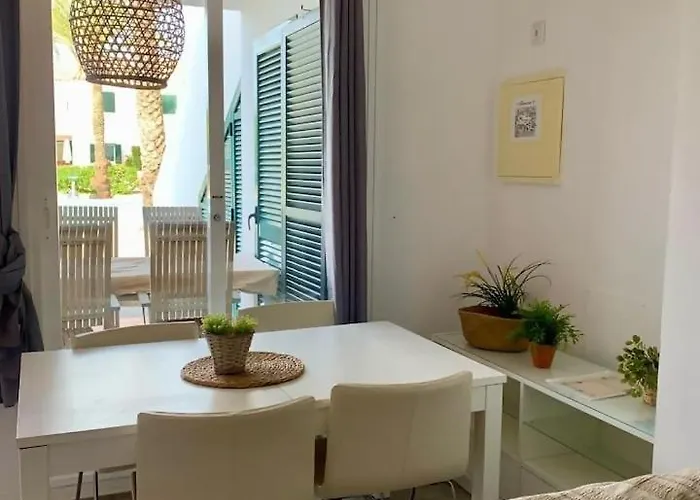 En Menorca Con Piscina Y Cerca Playa